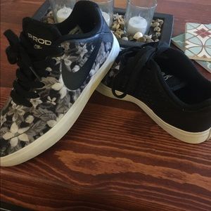 Big girls Nike Shoes